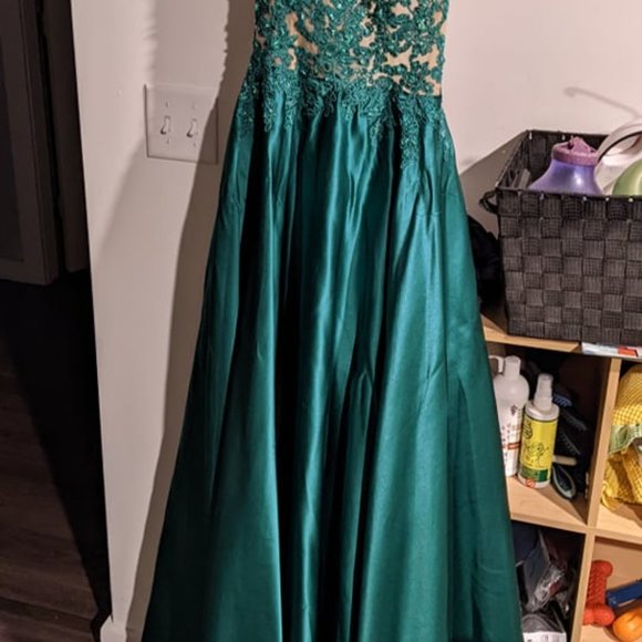Emerald Green Sequined Beaded A-Line Ball Gown Prom Dress Open Back, NWOT - Picture 3 of 9